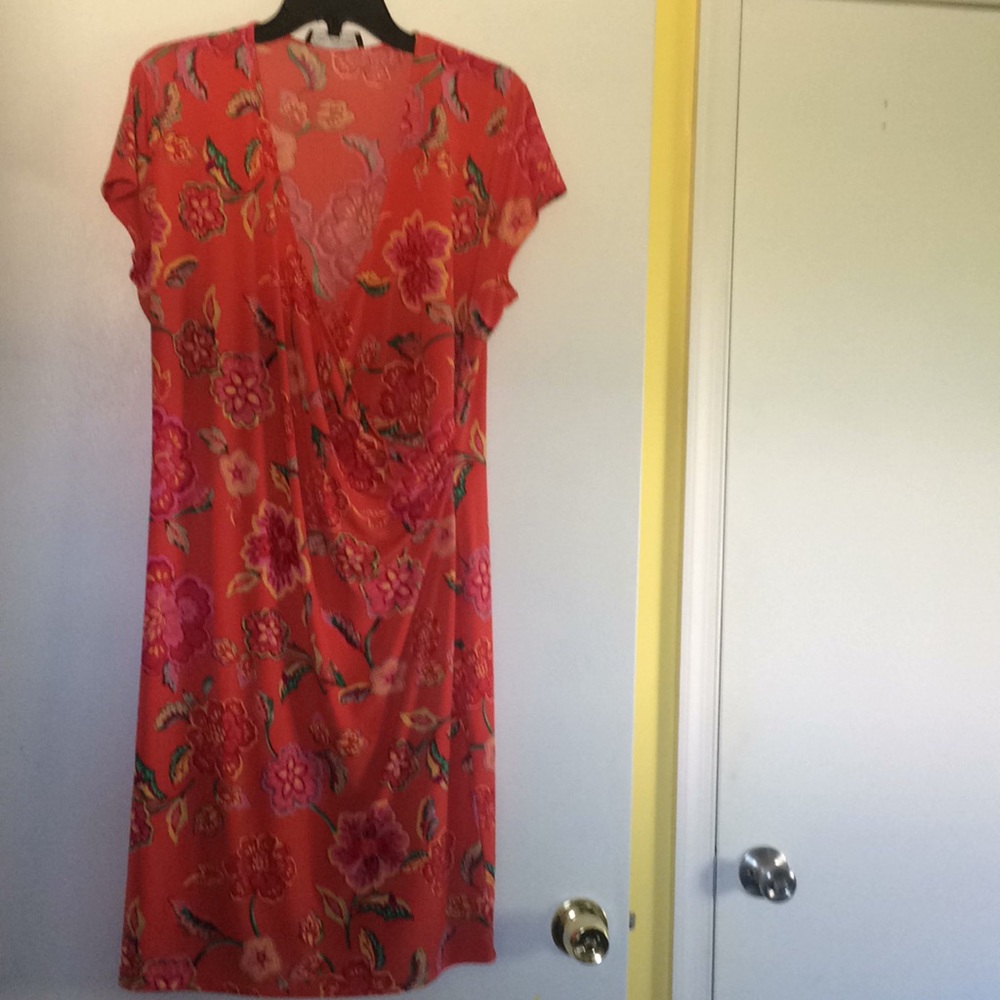 Pretty orange floral XL dress